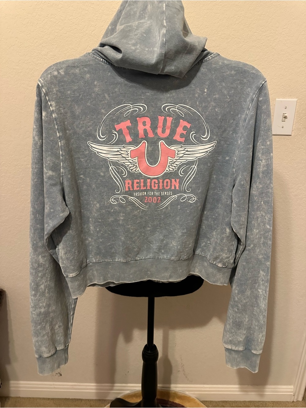 True Religion Light Blue Acid Wash Hoodie with Pink Logo. Size XL NWT - Picture 2 of 10